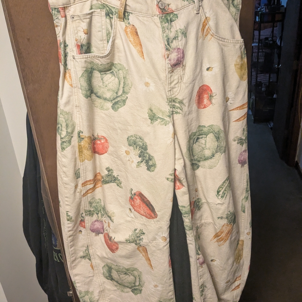 We The Free Good Luck Printed Barrel Jeans "Vegetables" - Picture 4 of 6